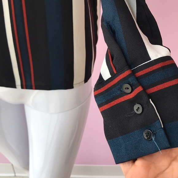 Blouse - Picture 2 of 4